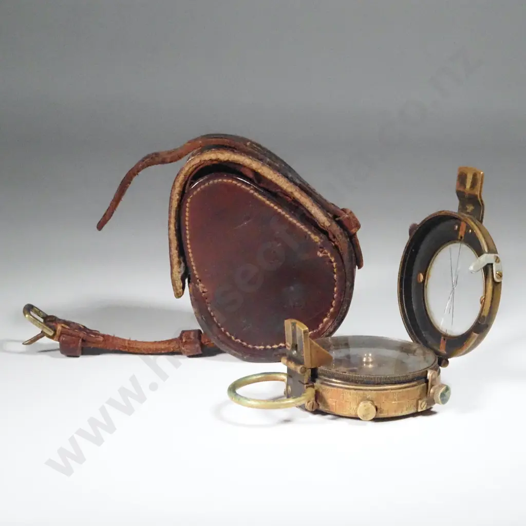WWI British Military Compass w a Leather Case Dated 1918. Image 1++