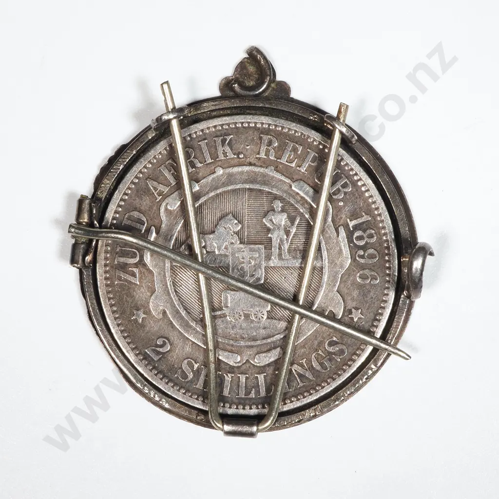 Boer War Commemorative Coin Brooch / Pendant Image 1++