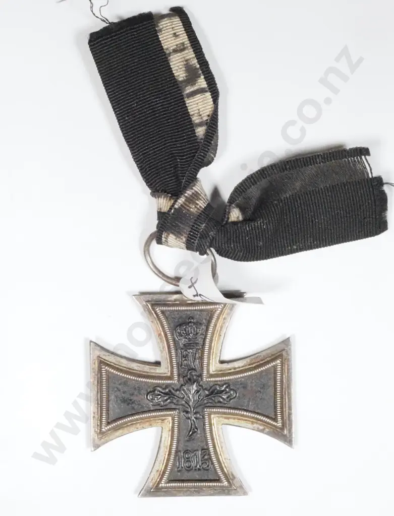 WW1 Iron Cross Second Class - Makers Mark on Loop Image 1++