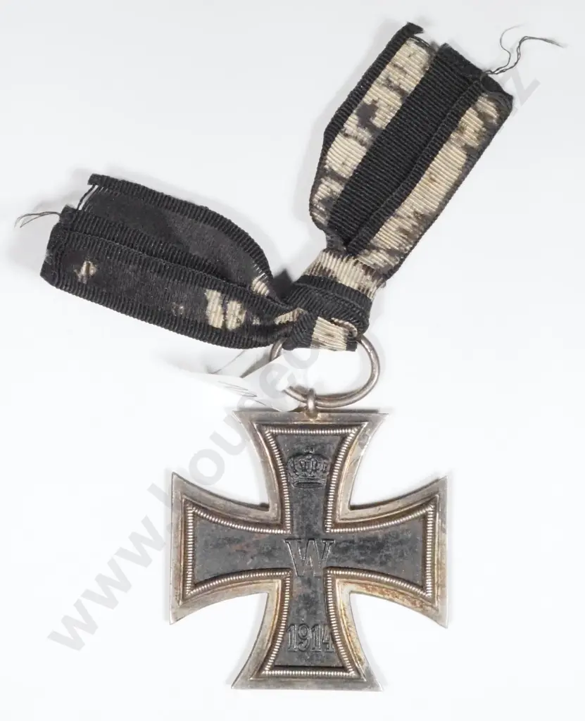 WW1 Iron Cross Second Class - Makers Mark on Loop Image 1++