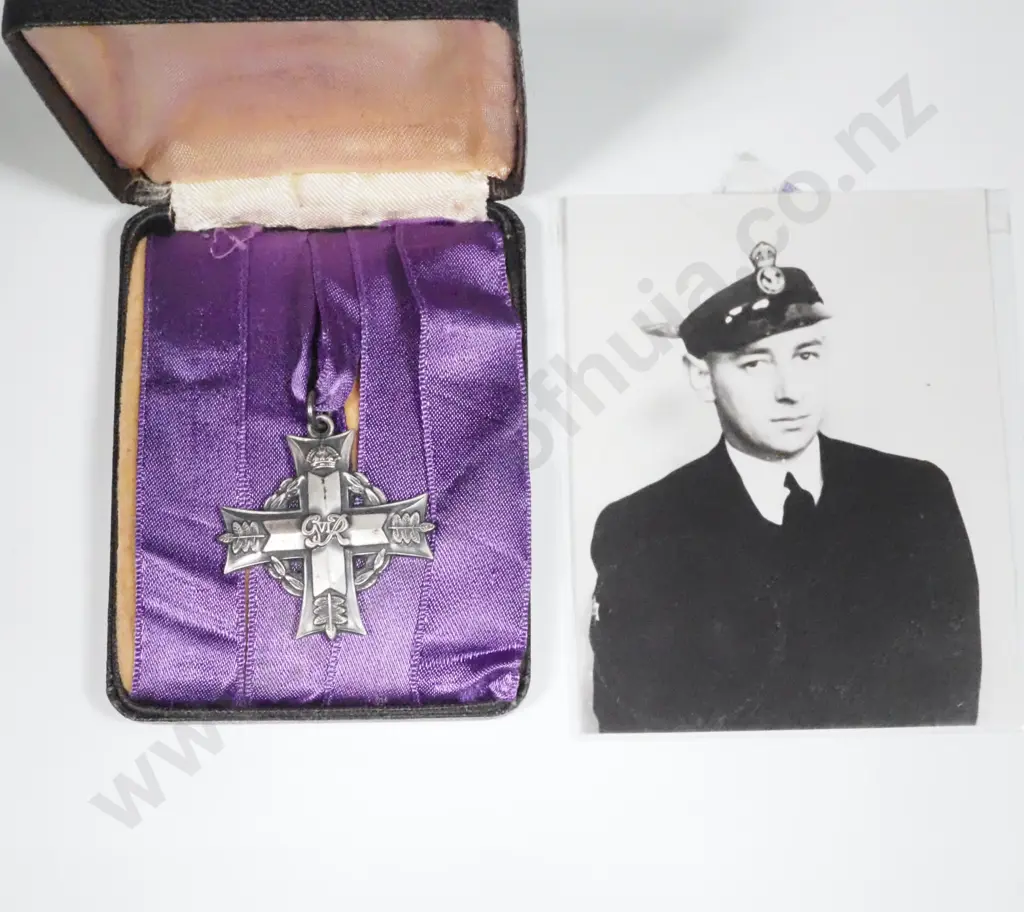 New Zealand Memorial Cross to NZ2378 S.A H. Walpole - KIA 1 December 1941 - HMS Neptune Image 1++