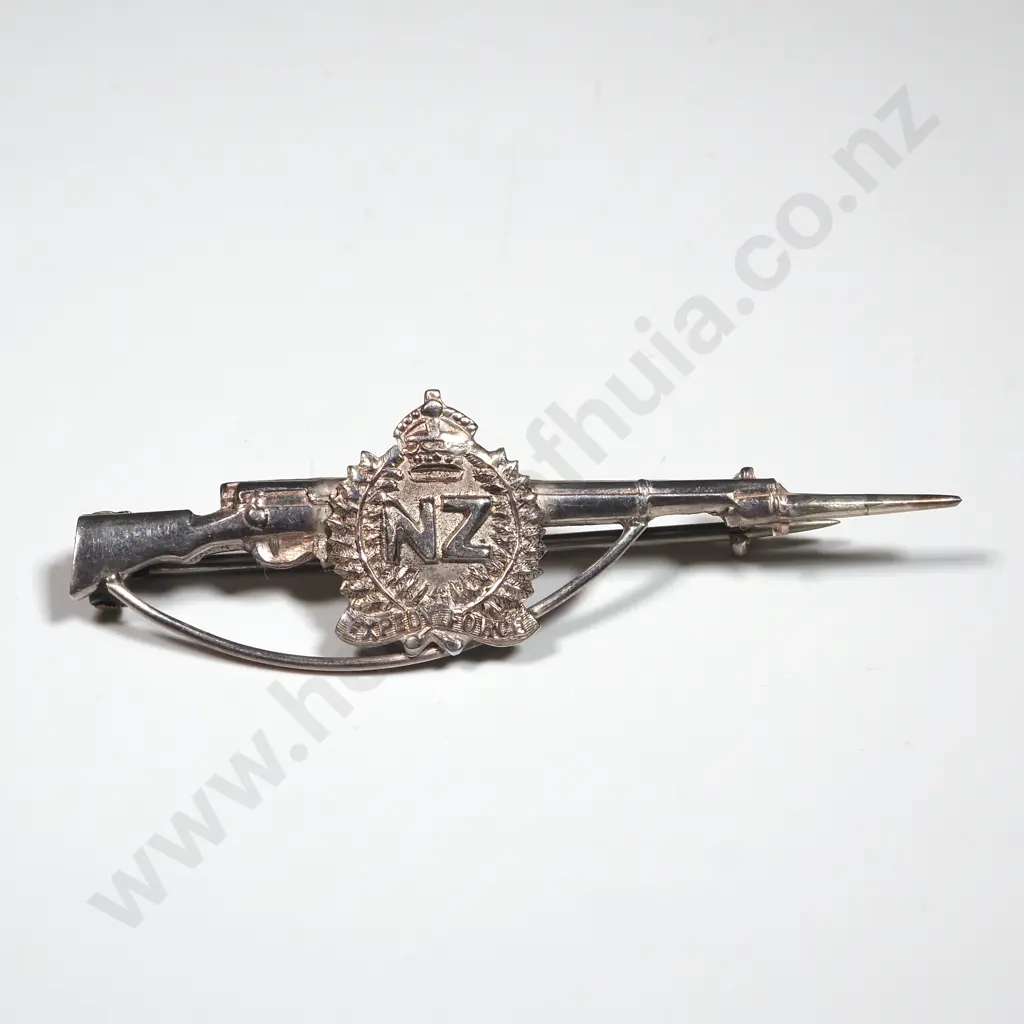 WWI Sterling Silver Rifle Sweetheart Badge w NZ Expeditionary Force Badge. Image 1++