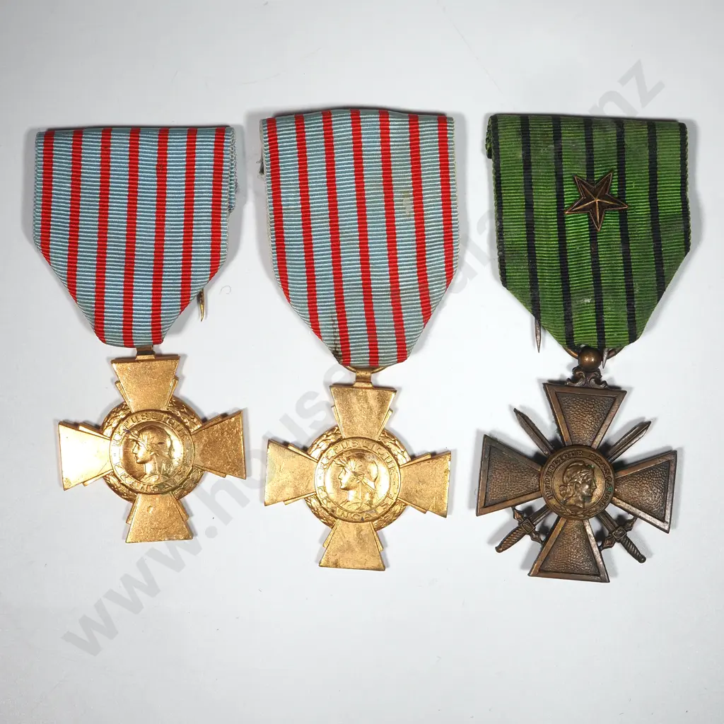 Three French Military Medals. Image 1++