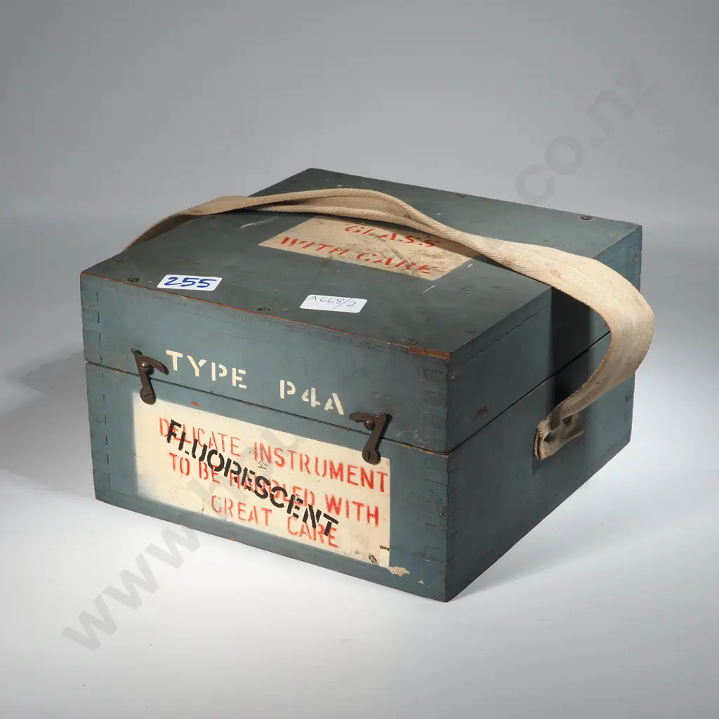 WW2 P4A Pilot / Navigators Compass in Grey 1942 Dated P4 Box Image 1++