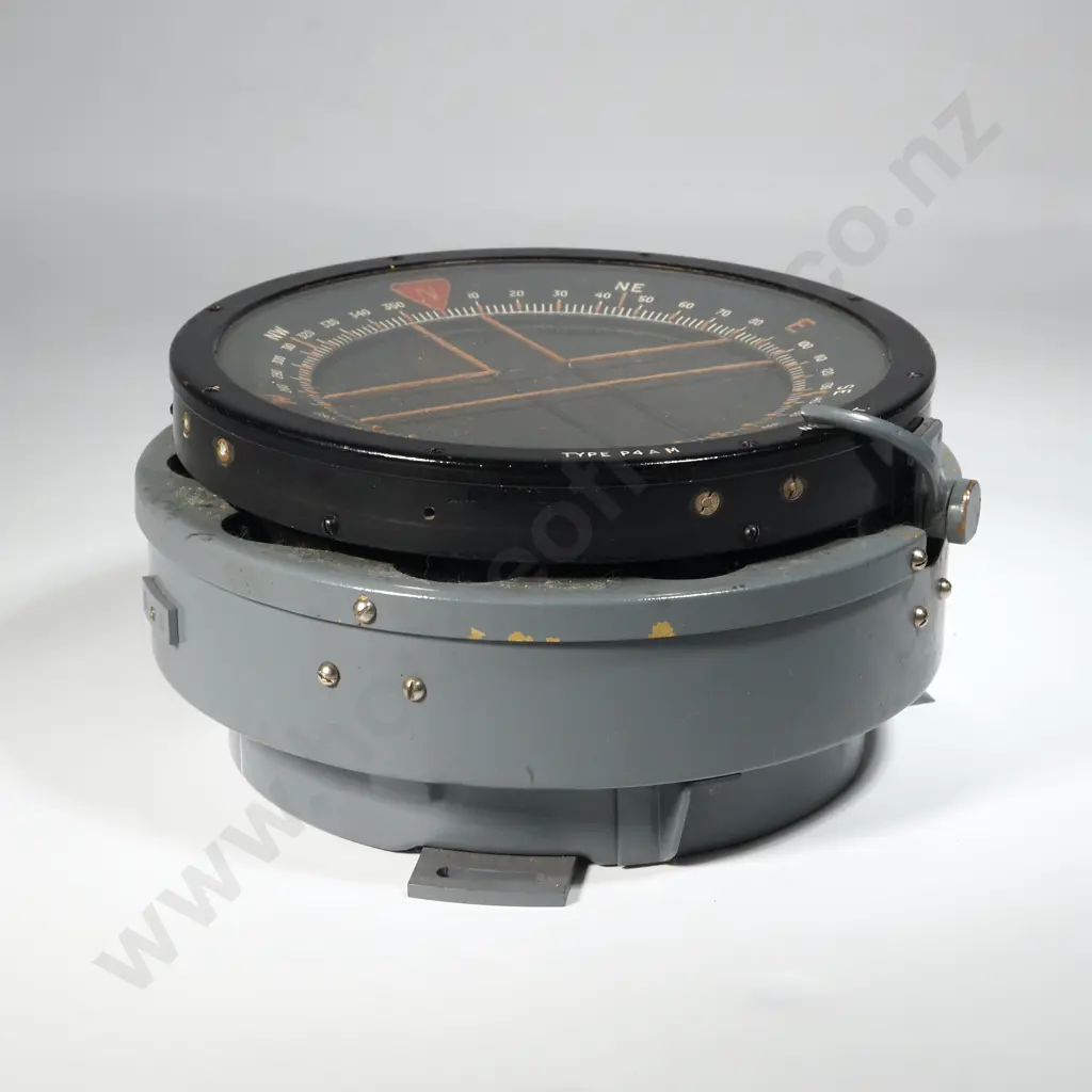 WW2 P4A Pilot / Navigators Compass in Grey 1942 Dated P4 Box Image 1++