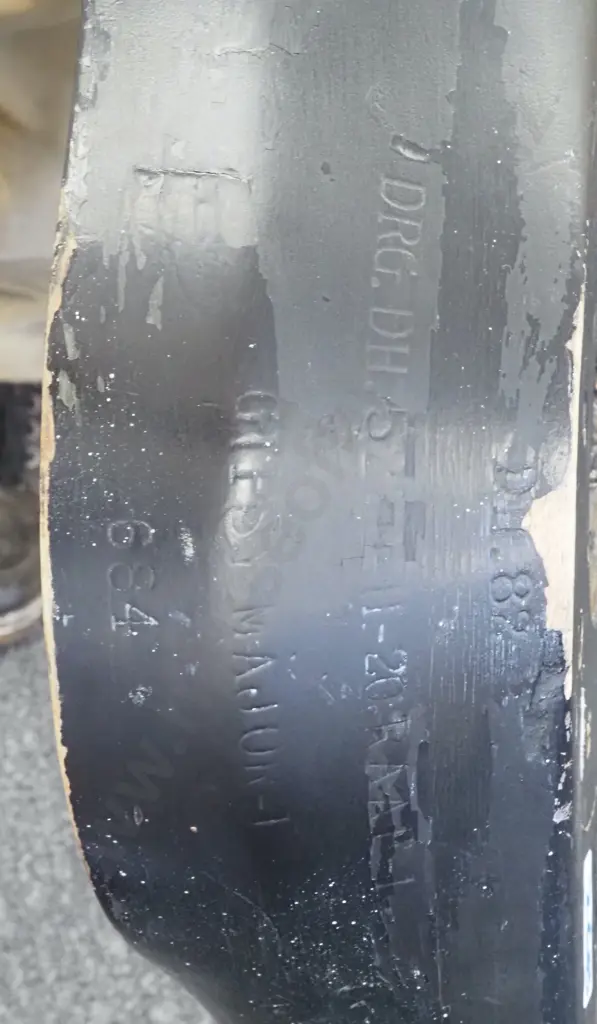 De Havilland DH82 Tiger Moth Ex Royal Australian Air Force Propellor . Length 1980 Image 1++