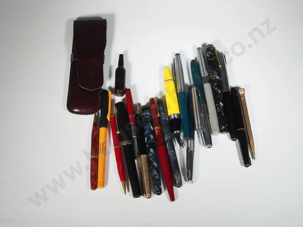 Collection Of Vintage Fountain Pens & A Wahl Eversharp Gold Filled Propelling Pencil  Image 1++