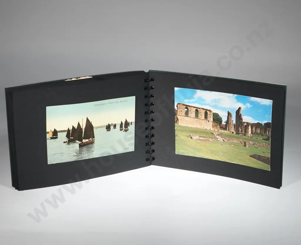 Vintage Postcard Album Containing Victorian & Edwardian Cards & International Souvenir Postcards  Image 1++