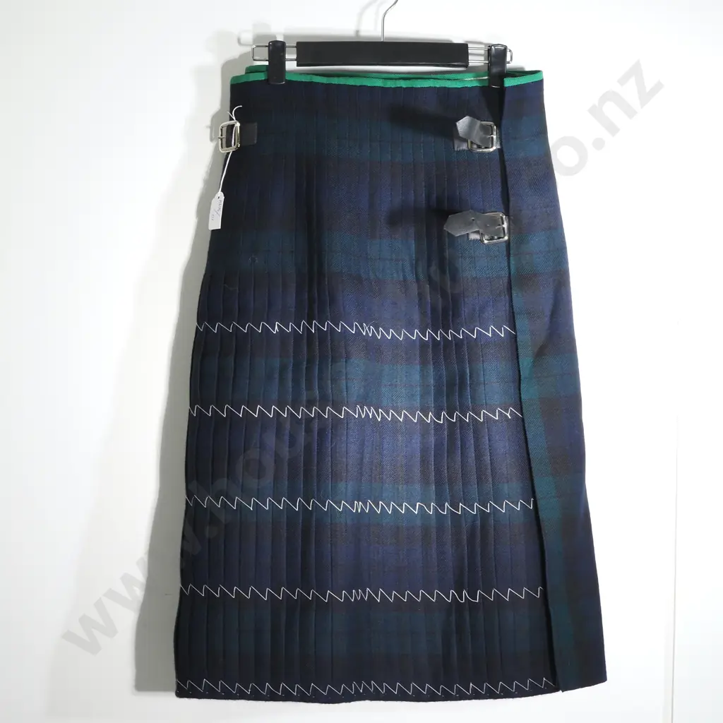 Kilt No 1  Black Watch  O.R. Size 32. Image 1++