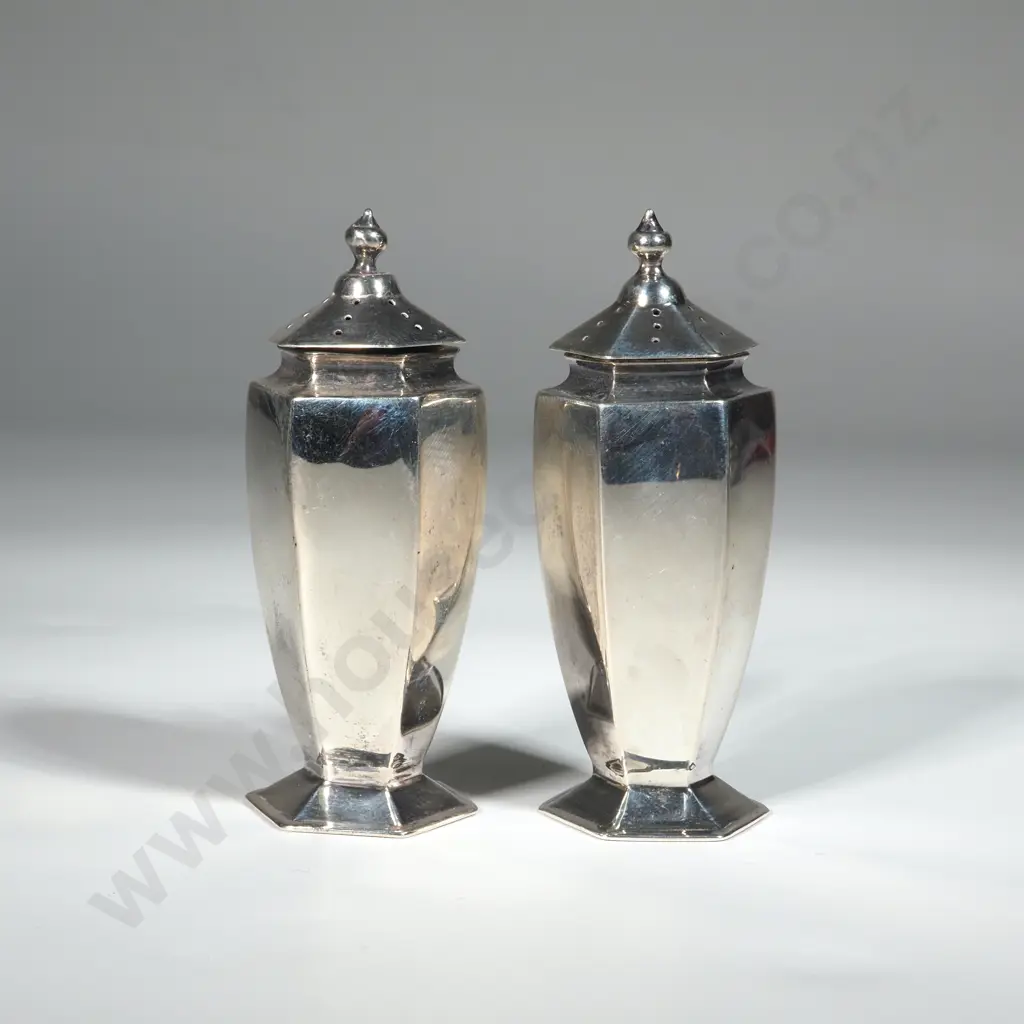Pair Of Hexagonal Sterling Silver Pepper Pots. Birmingham 1930. Deakin & Francis Ltd  Image 1++