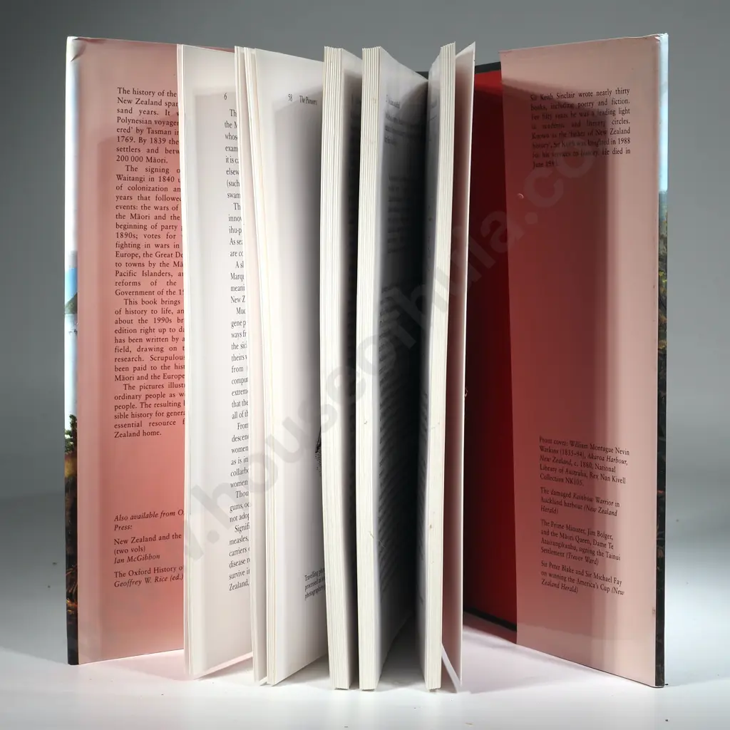 The Oxford Illustrated History of New Zealand Image 1++