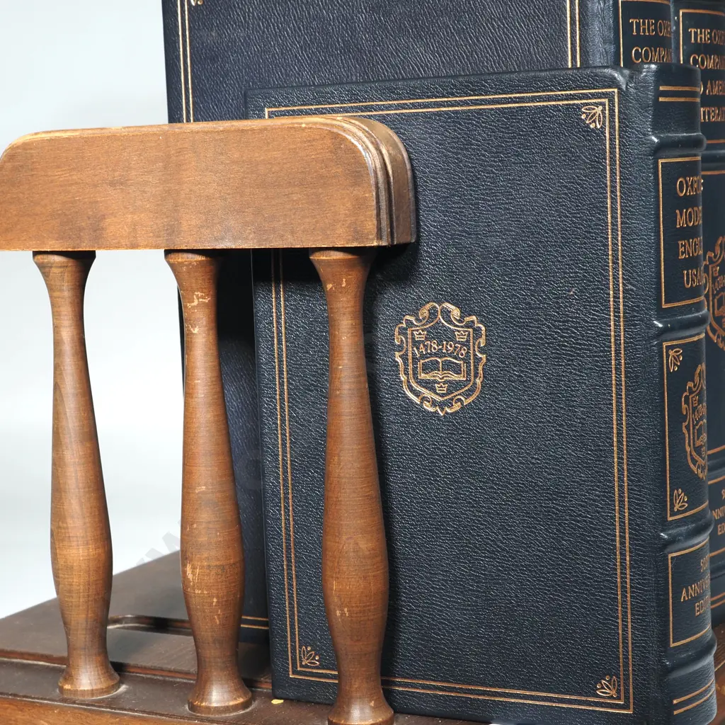 The 500th Anniversary Edition of the Oxford Reference Classics of the English Language. Eight Volume Set wWooden Stand. Image 1++