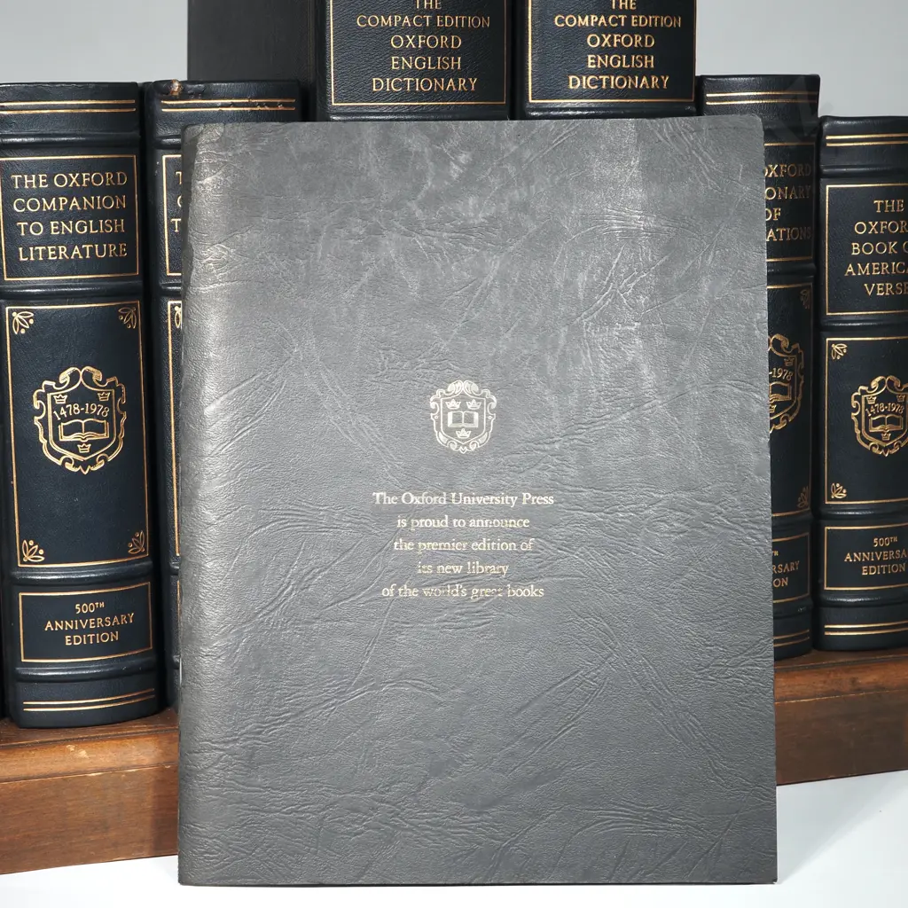 The 500th Anniversary Edition of the Oxford Reference Classics of the English Language. Eight Volume Set wWooden Stand. Image 1++