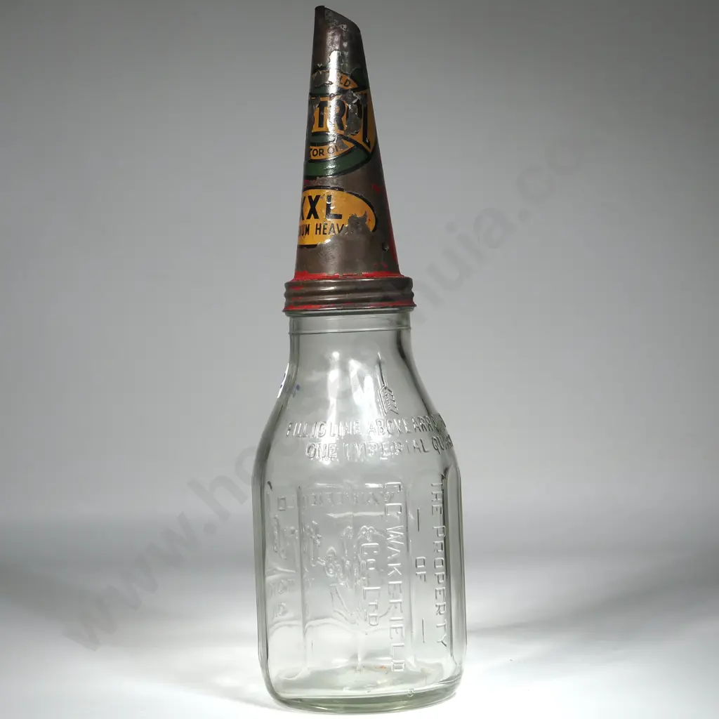 Vintage Wakefield Castrol One Quart Motor Oil Bottle & Pourer. Bottle Embossed Property Of CC Wakefield & Co Ltd Image 1++