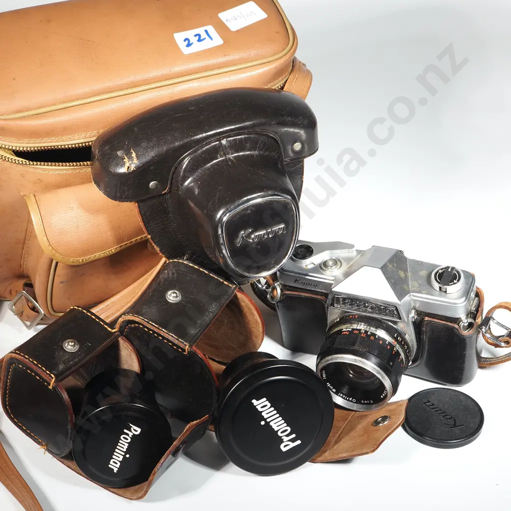Camera Bag Containing Kowa Model E f/2 50mm Lens Rangefinder 35mm Film Camera W/ Original Box & Case & Two Lens Image 1++