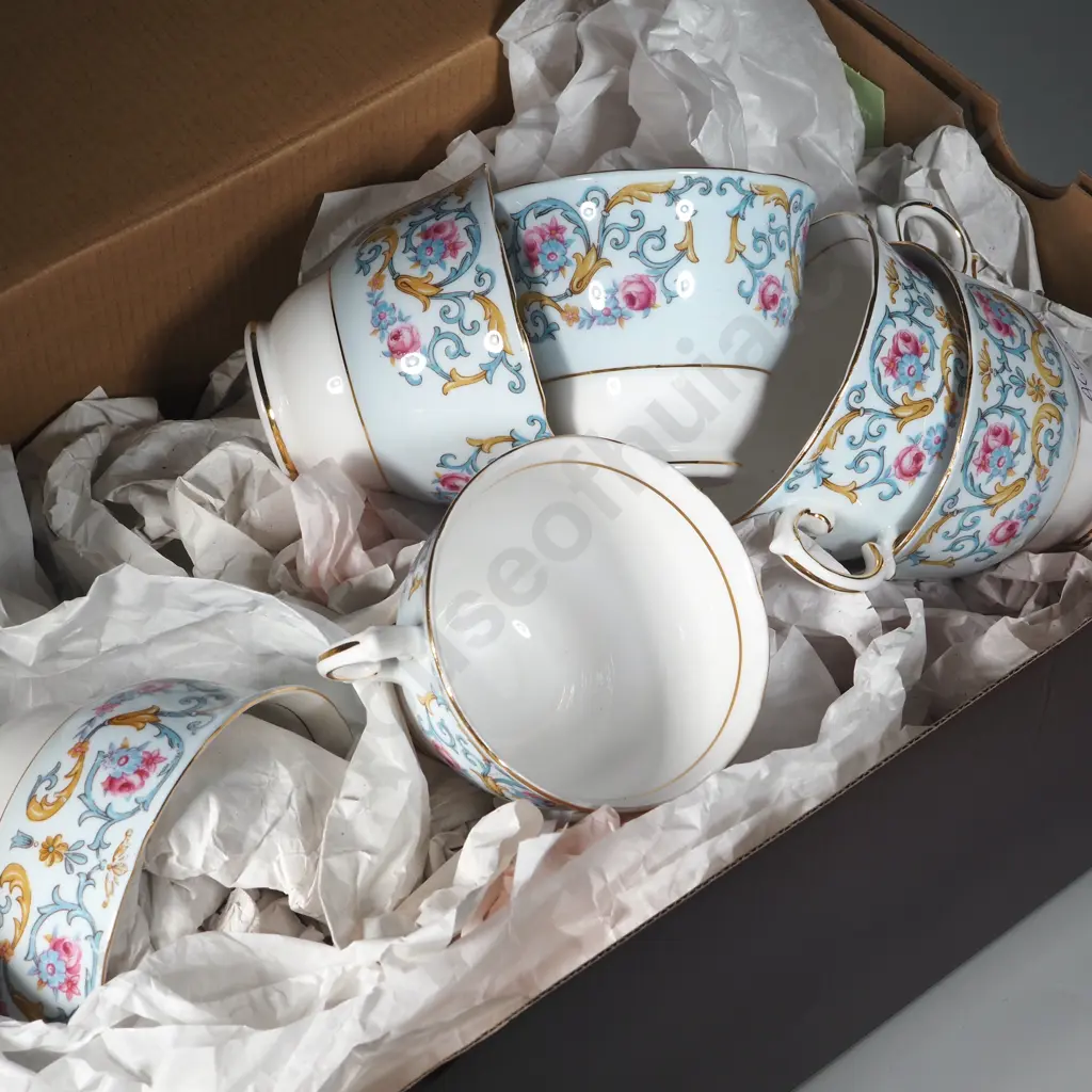 Six Trios, a Cake Plate Jug, & Sugar Bowl in Colclough Fine Bone China. Image 1++