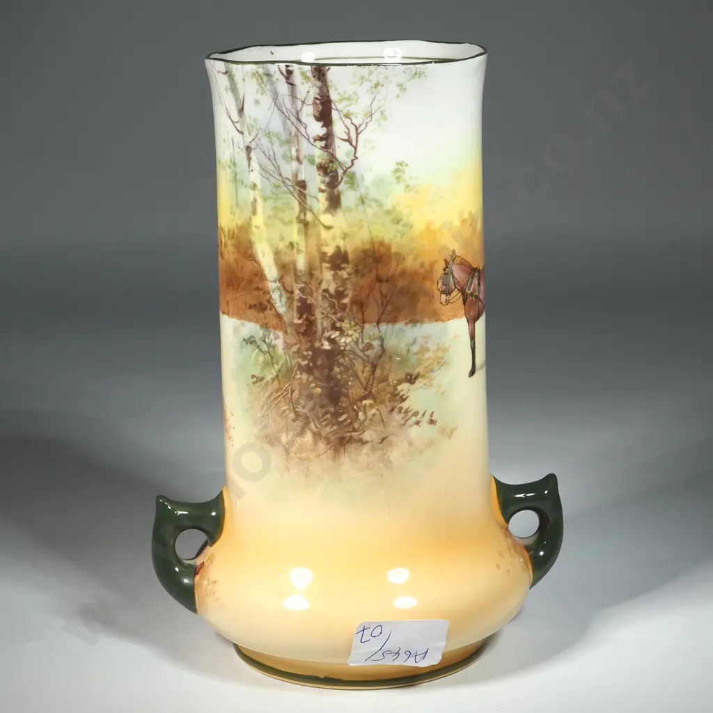 Royal Doulton Fine Bone China Cylindrical Coaching Days Vase. Image 1++
