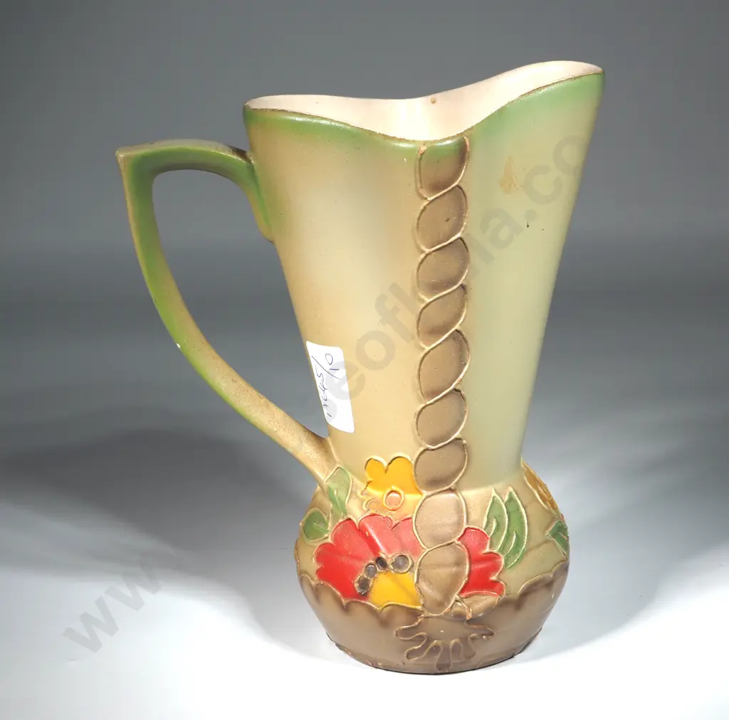Bayliss Art Deco Vase - Bursalem. Image 1++