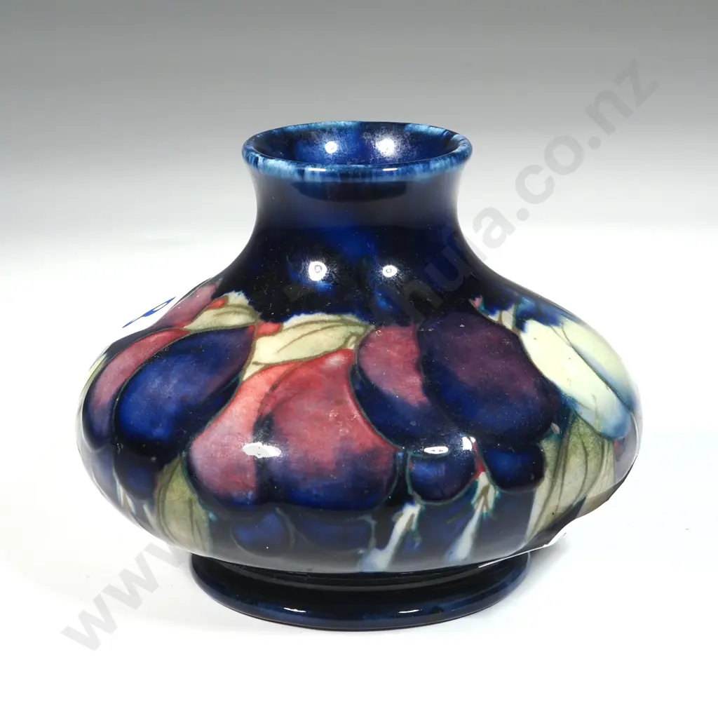 Small Moorcroft Vase Decorated With Plums & Signed With Green Moorcroft Signature  Image 1++