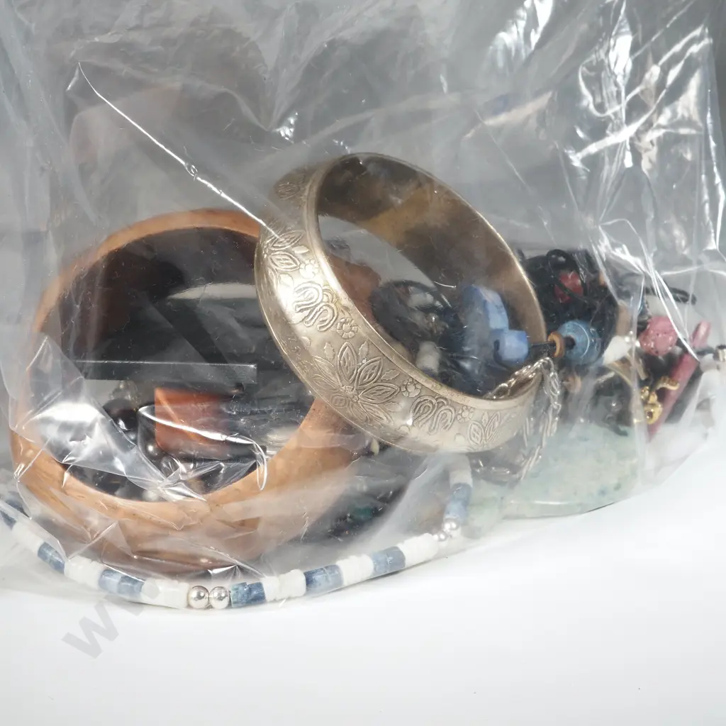 Collection of Costume Jewellery Including Bangles, Necklaces & Earrings  Image 1++