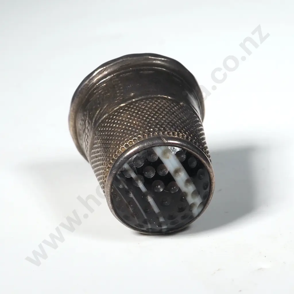 Sterling Silver Thimble with Agate Top. No Marks Image 1++