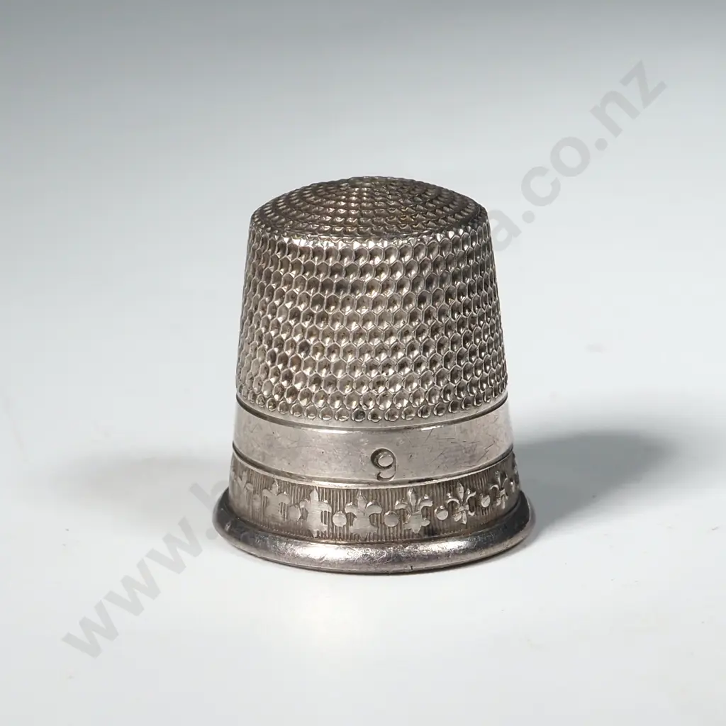 Small Sterling Silver Thimble. Marked to the Interior.  Image 1++