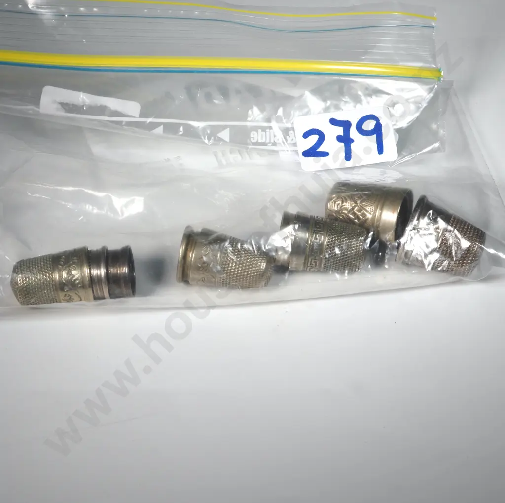 Eight Silver Plate Thimbles Image 1++