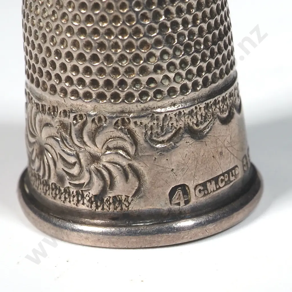 Sterling Silver Thimble with Thumbprint. Make CM& Co Ltd  Image 1++
