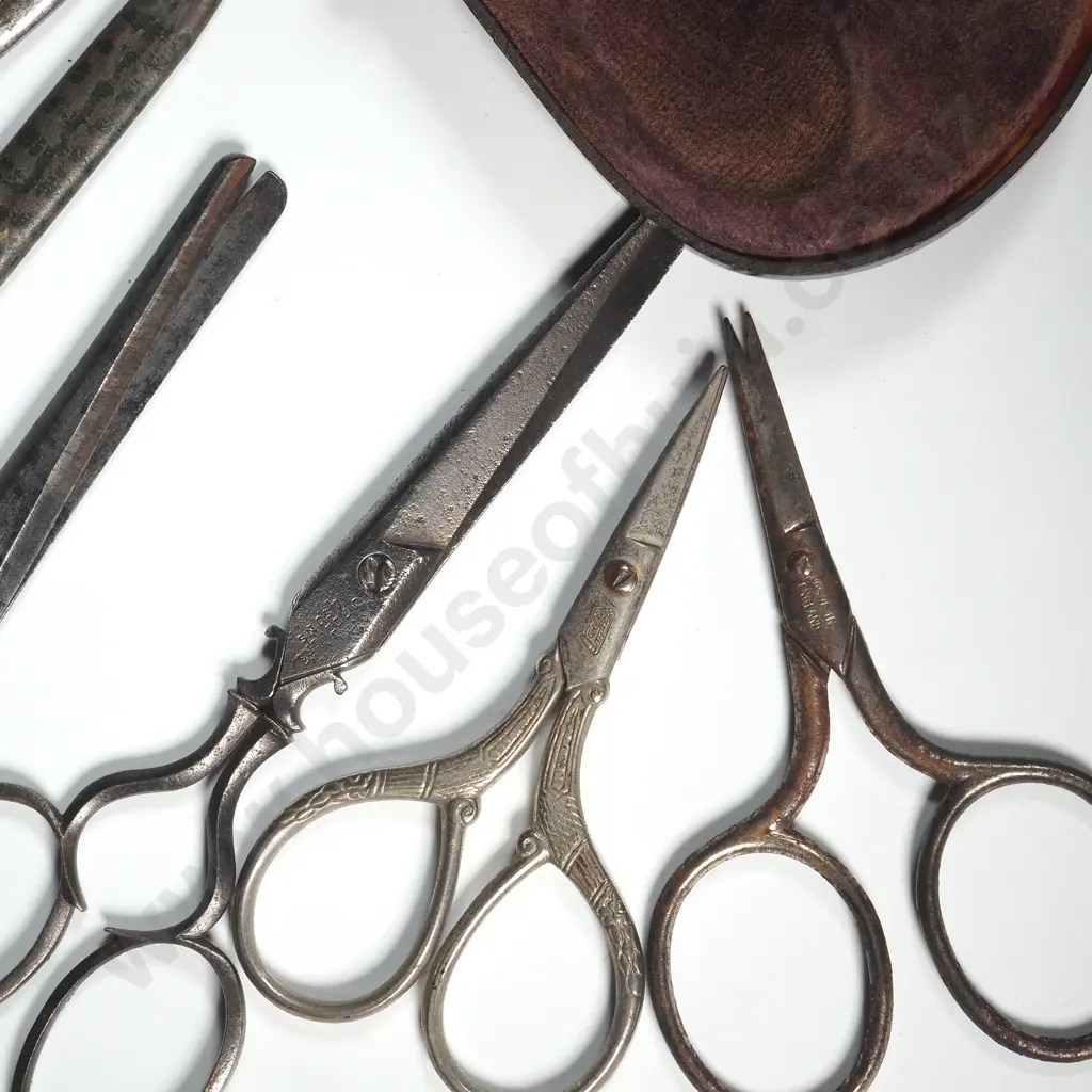 Nine Sewing Scissors & a Bakerlite Scissors Case (A/F)  Image 1++