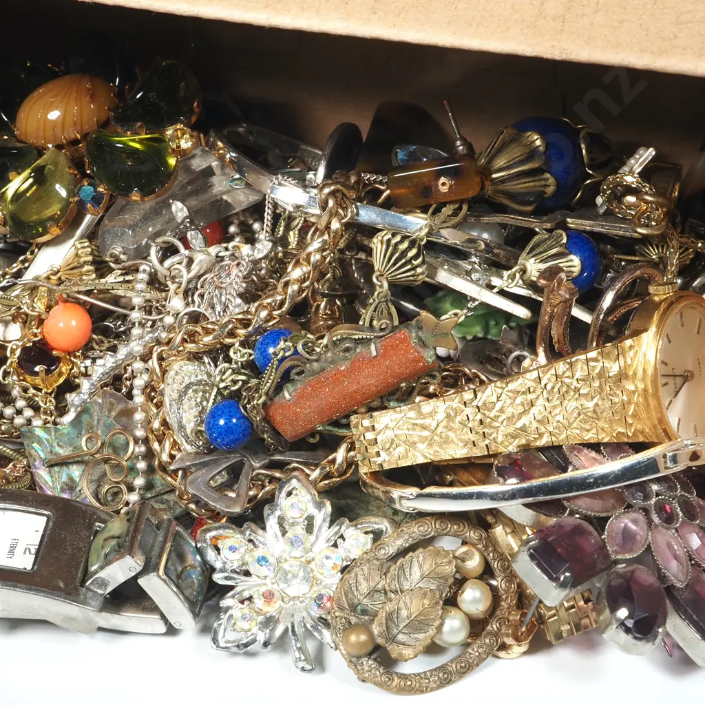 Box Of Costume Jewellery  Image 1++