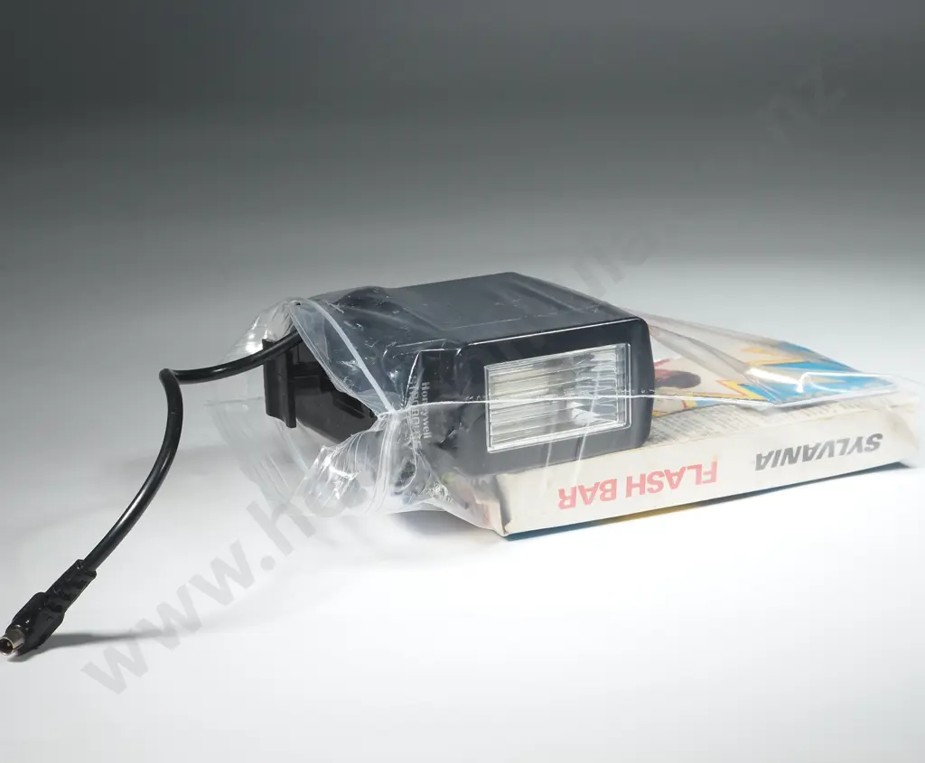 Honeywell Strobolite 14 Sears Flash & Boxed  Sylvania Flash Bar Image 1++
