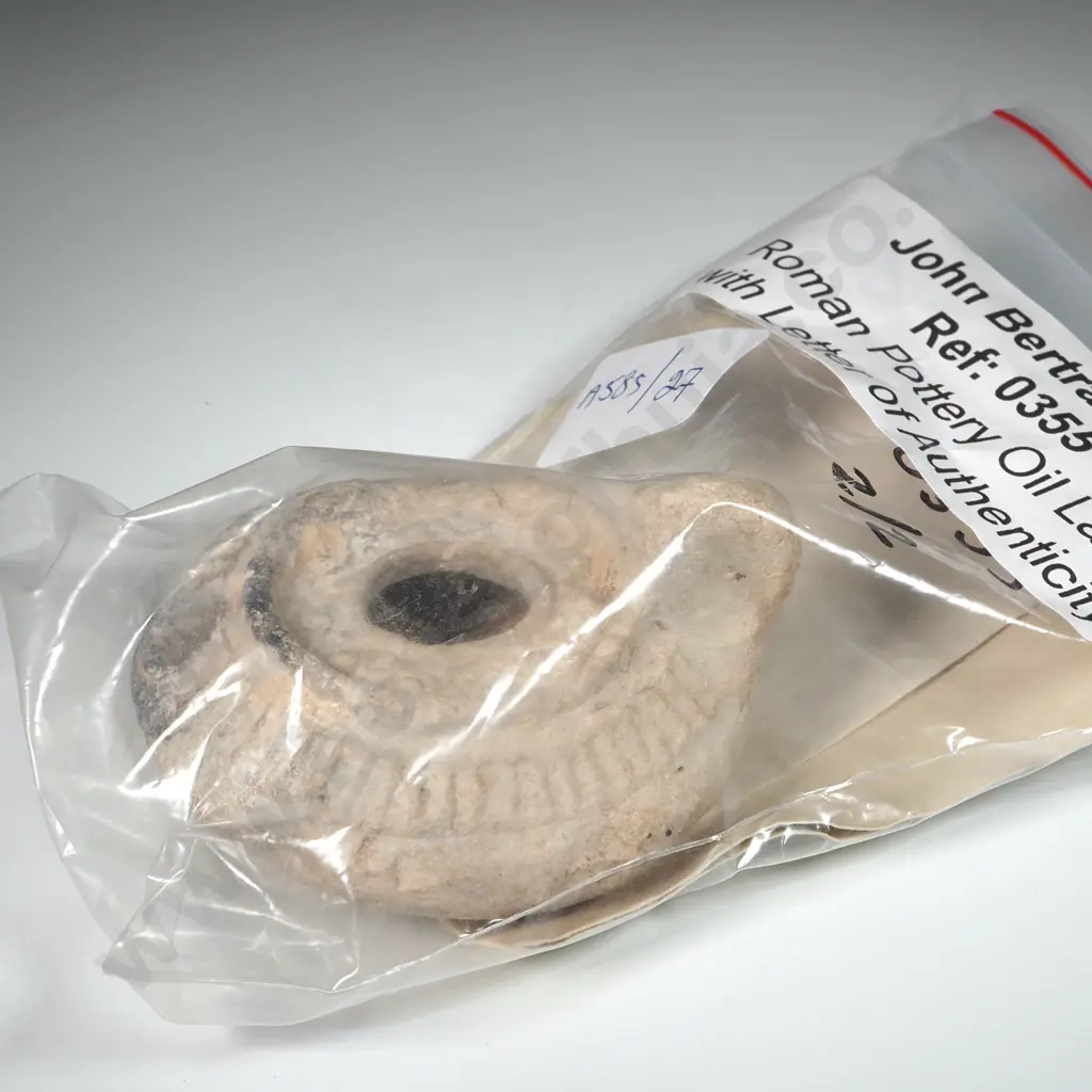 Roman Terra Cotta  Oil Lamp With Letter Of Authenticity. 1st & 2nd Century In Judea Image 1++