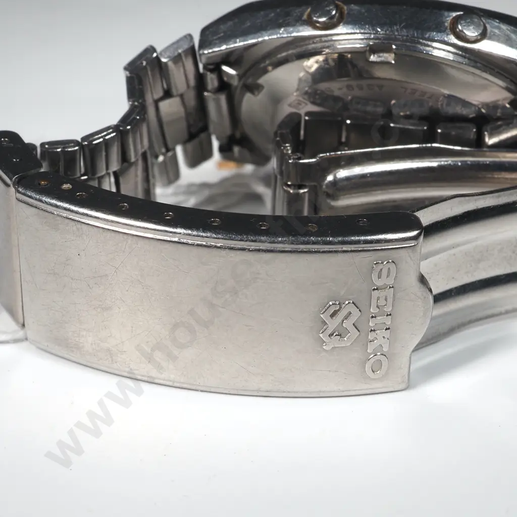 Vintage Seiko A359 - 5010 Digital Watch Calibre Water Resistant. Bracelet Image 1++