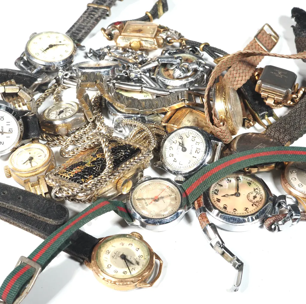 Nineteen Vintage Ladies Watches. Not Tested Image 1++
