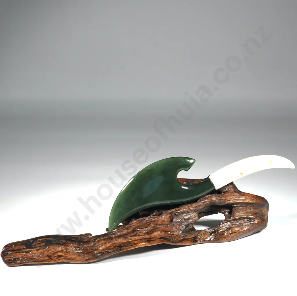 NZ Jade & Bone Axe With A Driftwood Stand  Image 1++