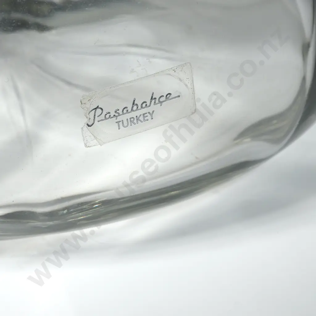 Glass Serving Bowl. Pasabahca Turkey. D 220mm x H 115 mm  Image 1++