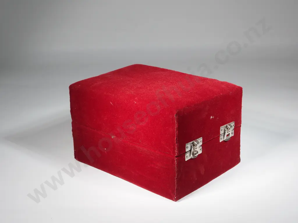 24ct Gold Plated Vase In A Velvet Box  Image 1++