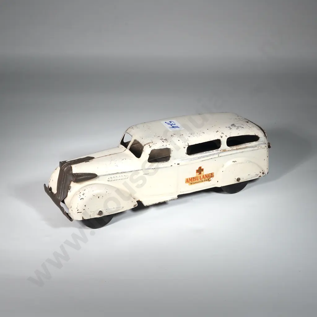 1940s Wyandotte White La Salle Ambulance w Free Wheel Wooden Wheels. Image 1++
