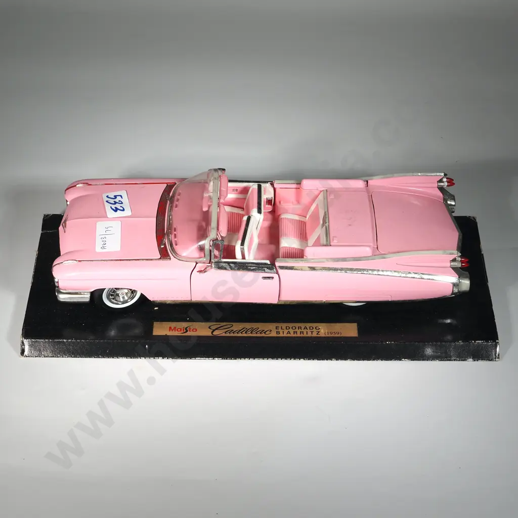 Maisto Premiere 1959 Cadillac Eldorado Biarritz Convertible Diecast Model Car In Pink. 1:18 Scale Version Image 1++