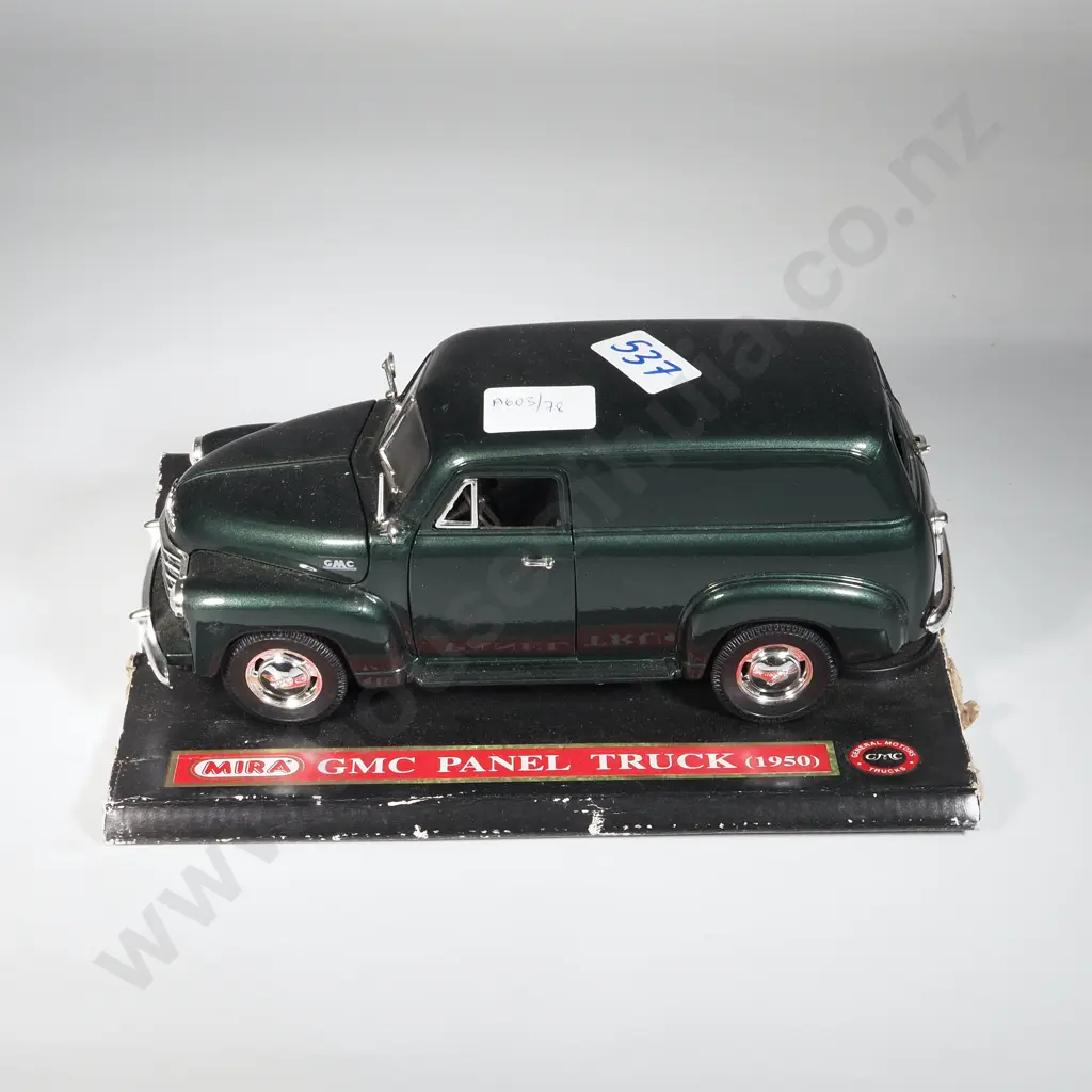 Mira 1:18 Scale Diecast Model Of A 1953 Chevrolet Panel Truck  Image 1++