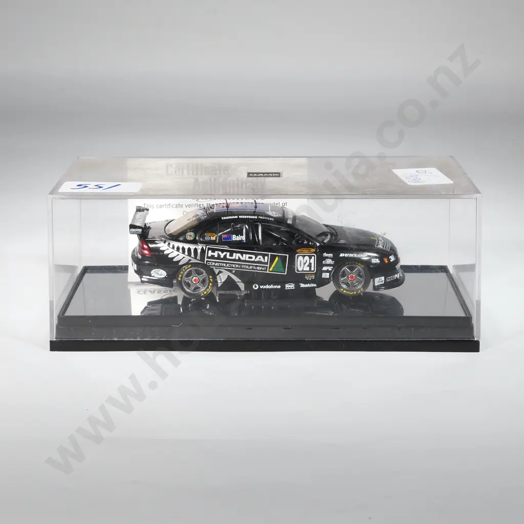 Classic Model Cars - Numbered Model of Craig Bond's Hyundai BMW. Image 1++