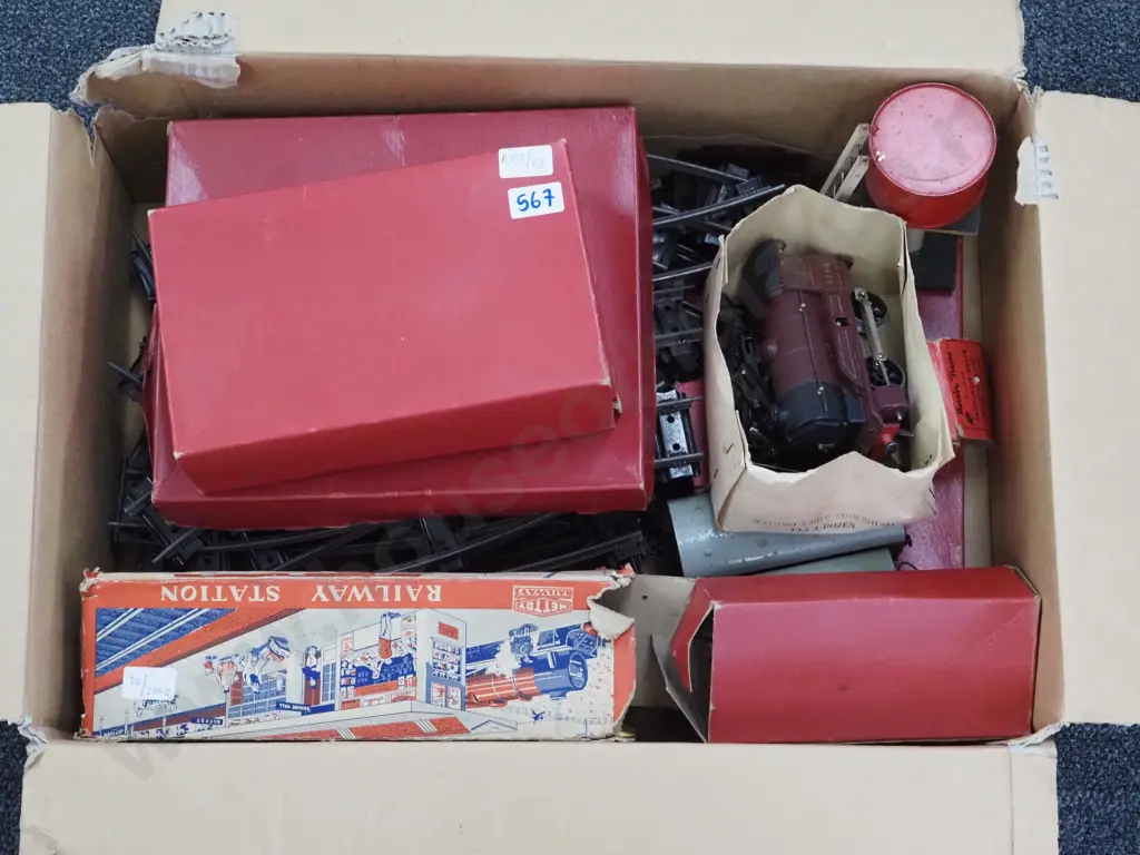 Vintage Winding  Hornby  O Gauge Train Set. Train  with Track. Complete With "JoyTown" Booking Hall, Image 1++