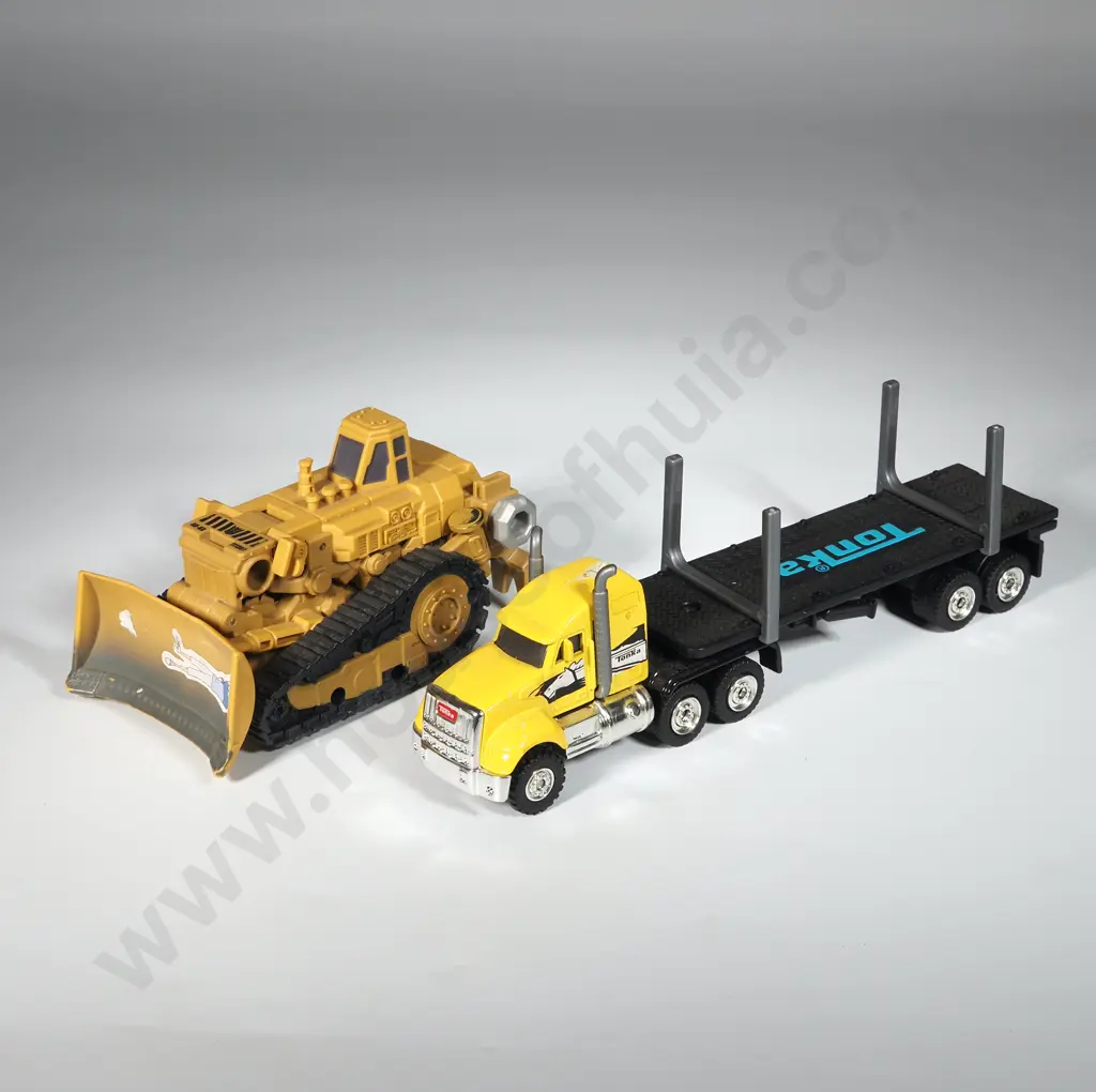 Vintage Model 1994 Tonka Die-Cast Flat Bed Crate Truck. AN-KA 111308 Plastic Bull Dozer. Image 1++