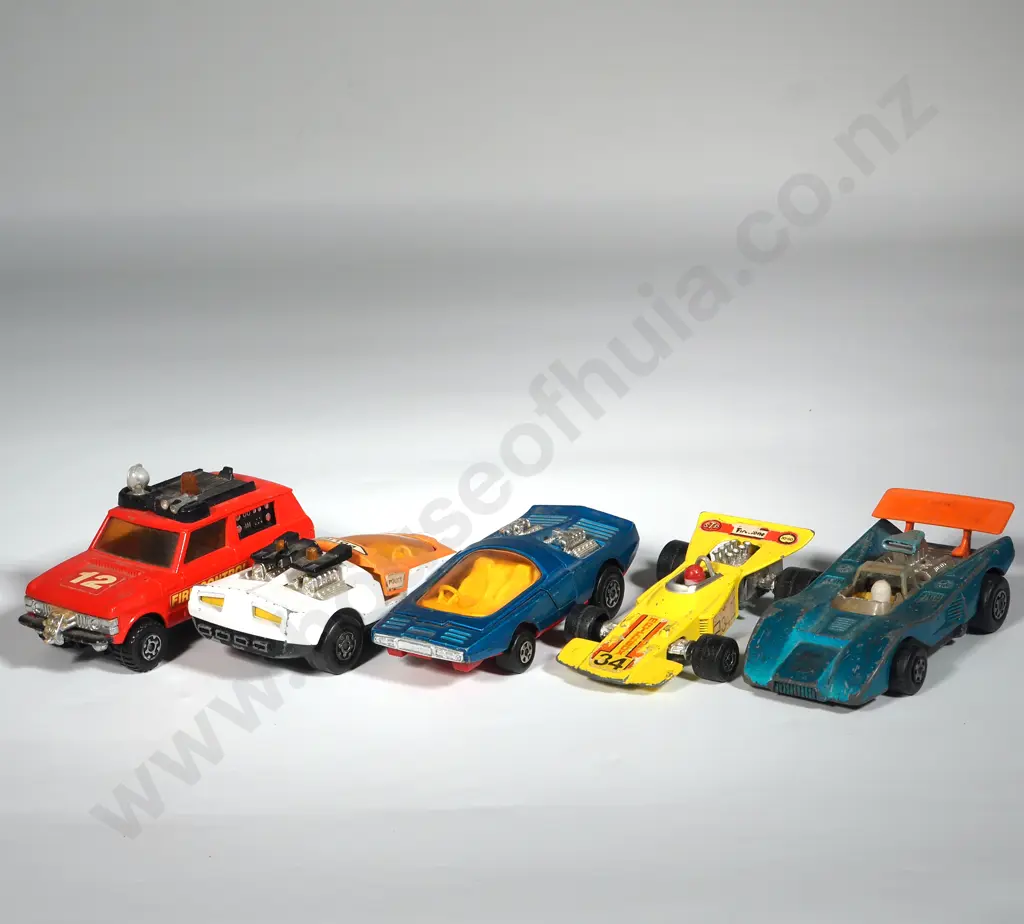 Assorted Lot of Five Matchbox Model Vehicles. Image 1++