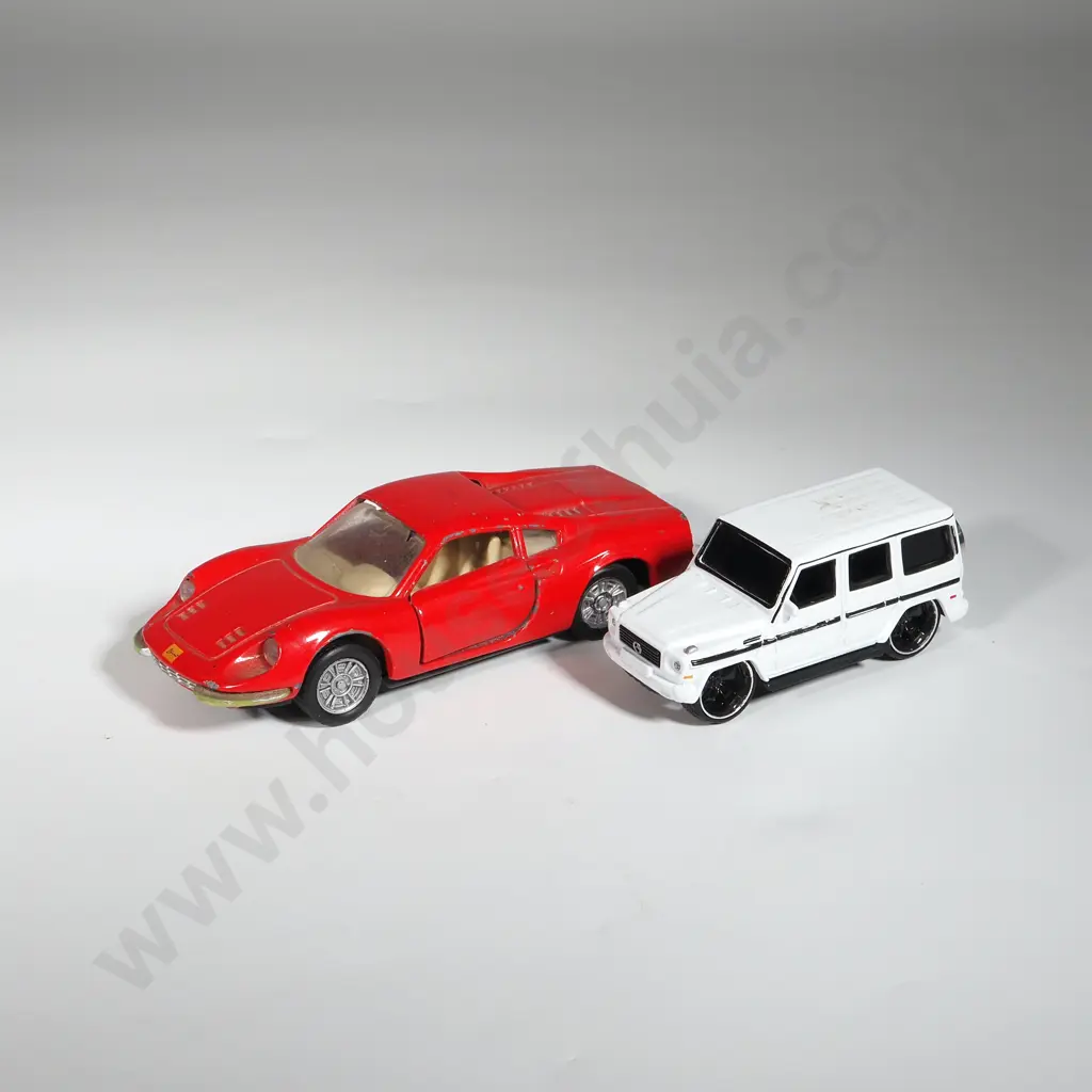 Maisto White Mercedes-Benz G-Class SUV, Red Ferrari 246 GT 1:36. Image 1++