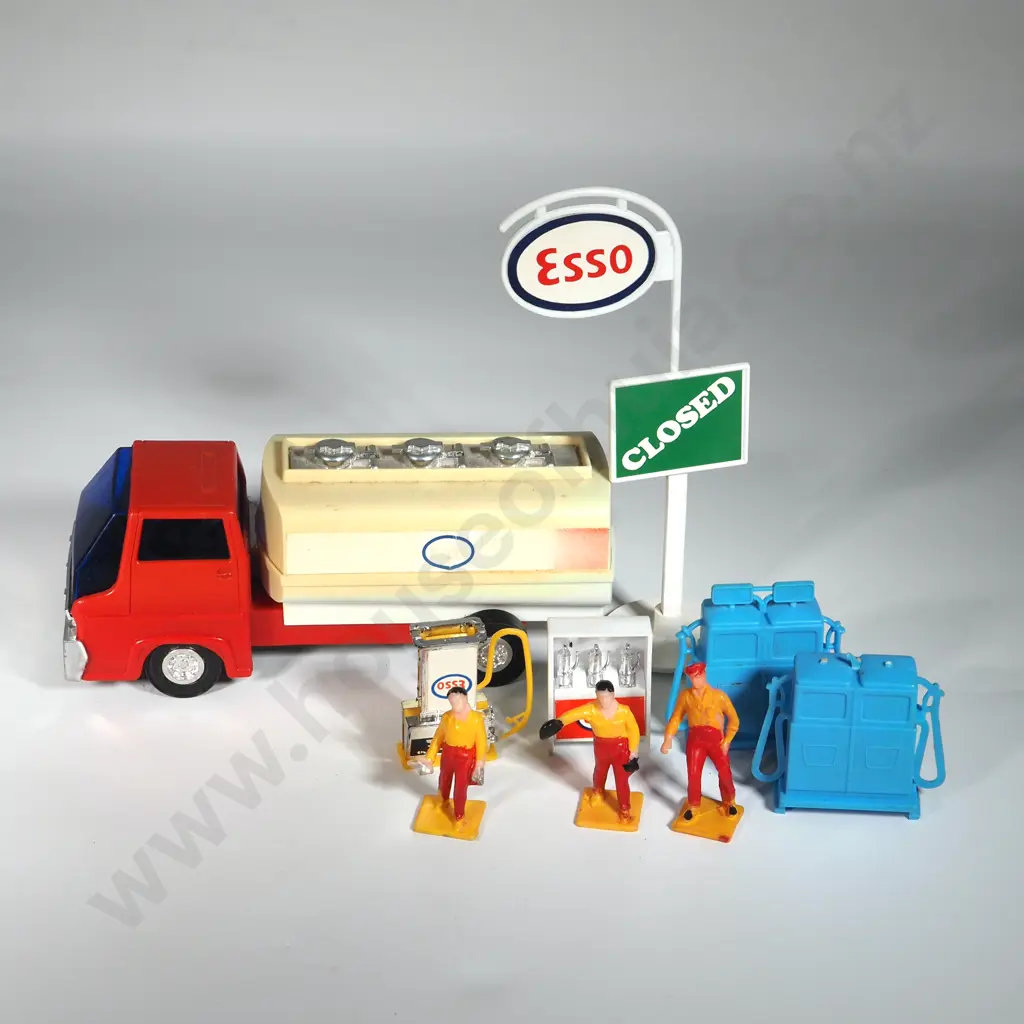 Red/Cream Plastic Esso Fuel Tanker Truck & Accessories. Image 1++