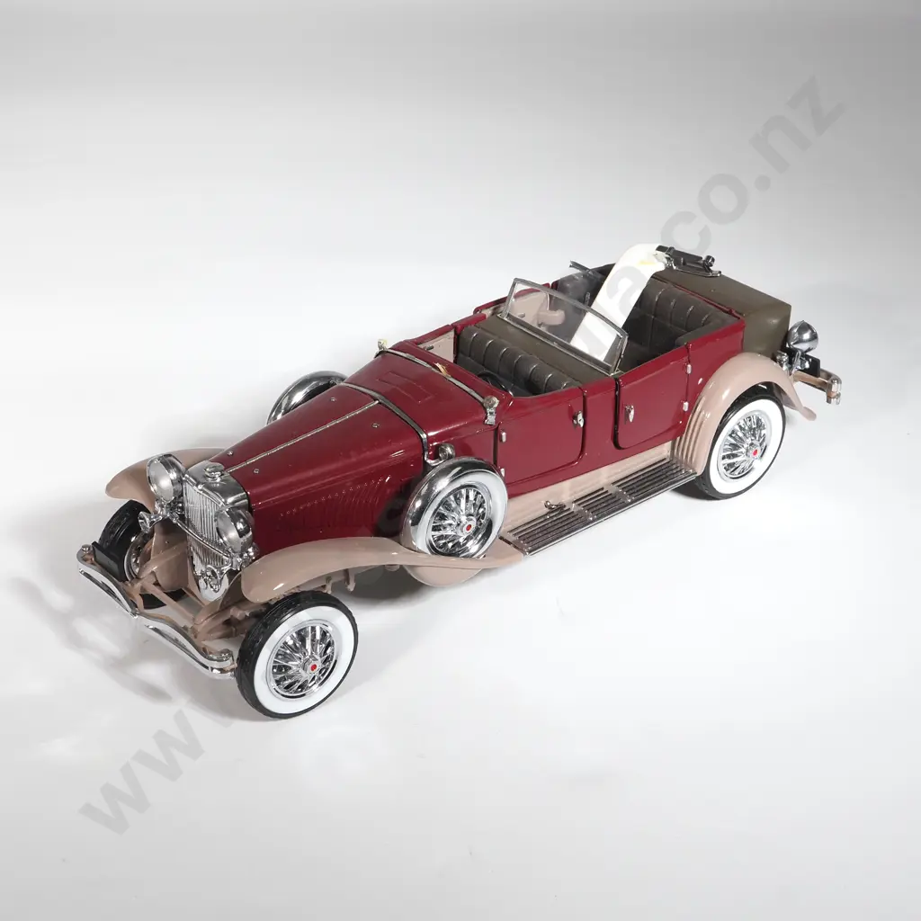 Franklin Mint Model 1:24 1930 Deusenberg J Dernham Tourster Image 1++