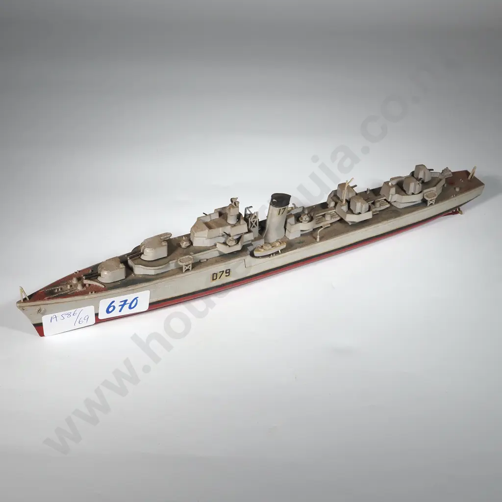 Scale Model Dragon Model 1/350 German Battleship Scharnhorst c1940. A/F. Image 1++