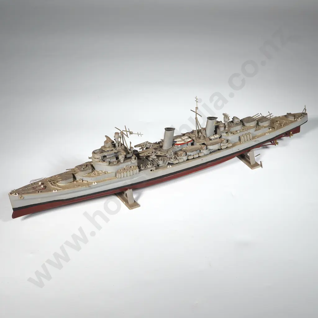 Scale Model USS Missouri (BB-63). A/F. Image 1++