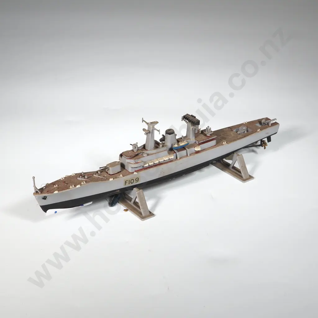 Scale Model USS Iowa )BB-61). A/F. Image 1++